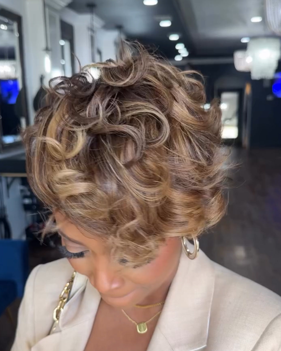 Highlight Wavy Short Curly Pixie Wig