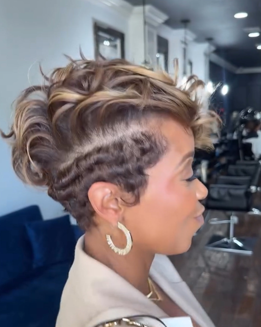 Highlight Wavy Short Curly Pixie Wig