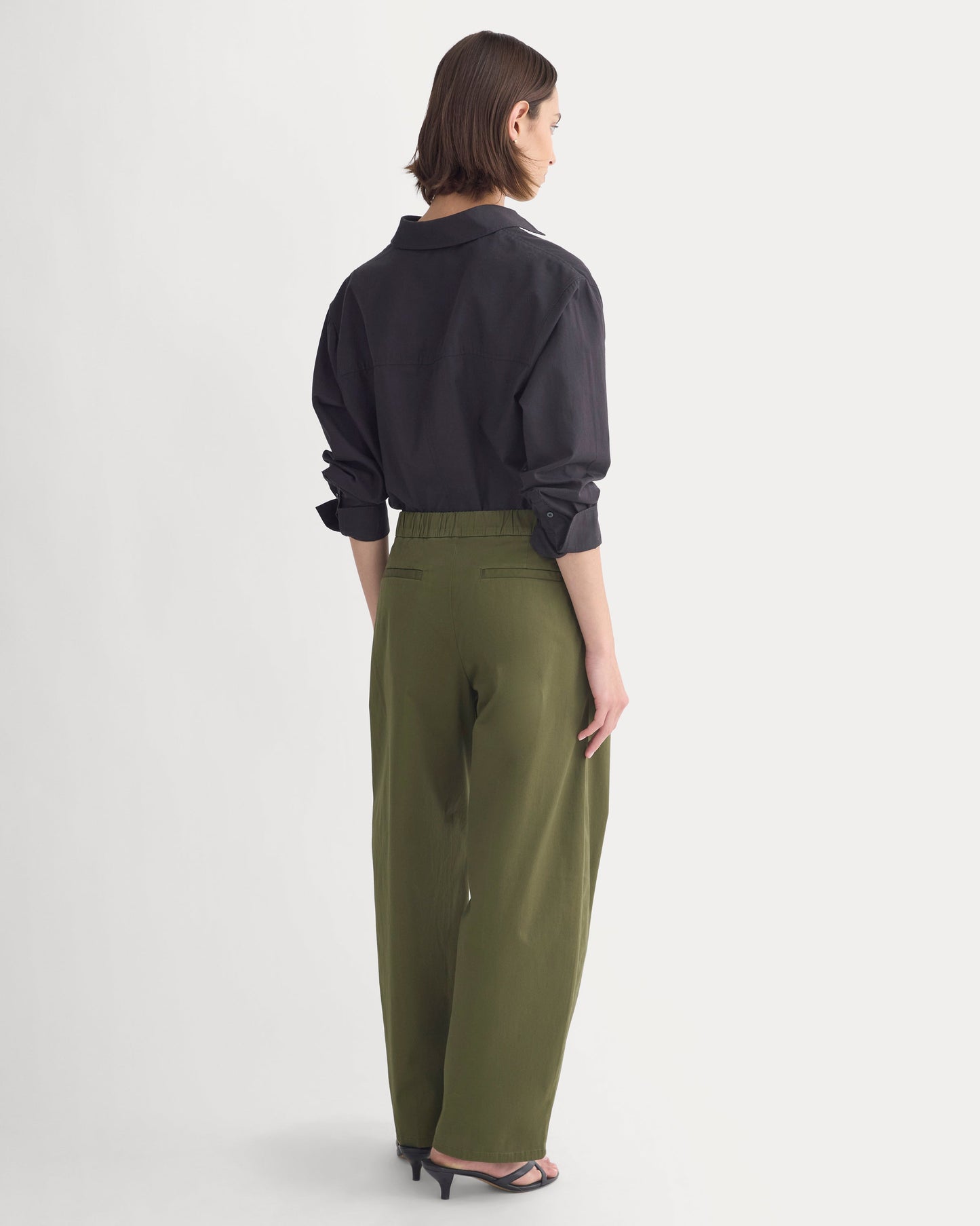Barrel-Leg Pant in Organic Cotton Sateen | Olive Night