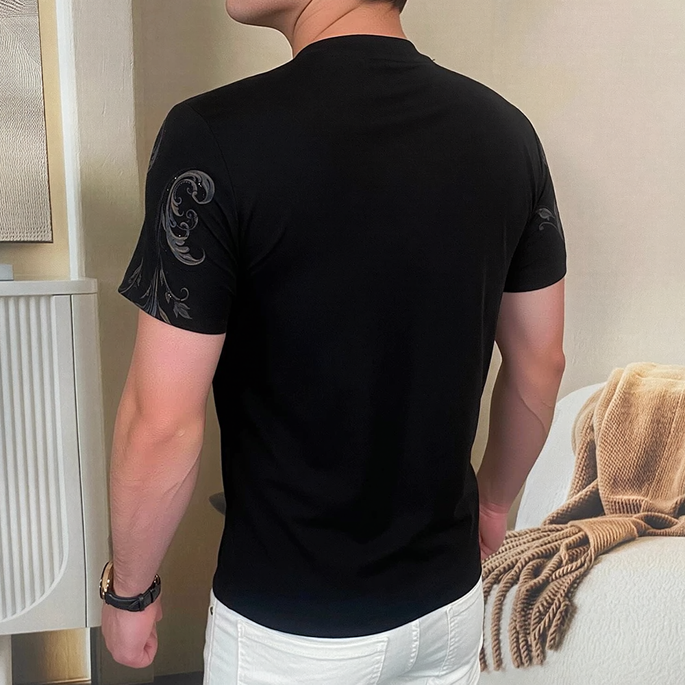 European Scroll Crest Rhinestone Curved Hem Slim Short Sleeve T-Shirt