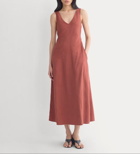 Deep V Seamed Dress in Stretch Linen | Henna Red